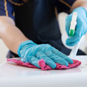 Kantoorruimte gereinigd door Cortex Clean, professioneel schoonmaakbedrijf
